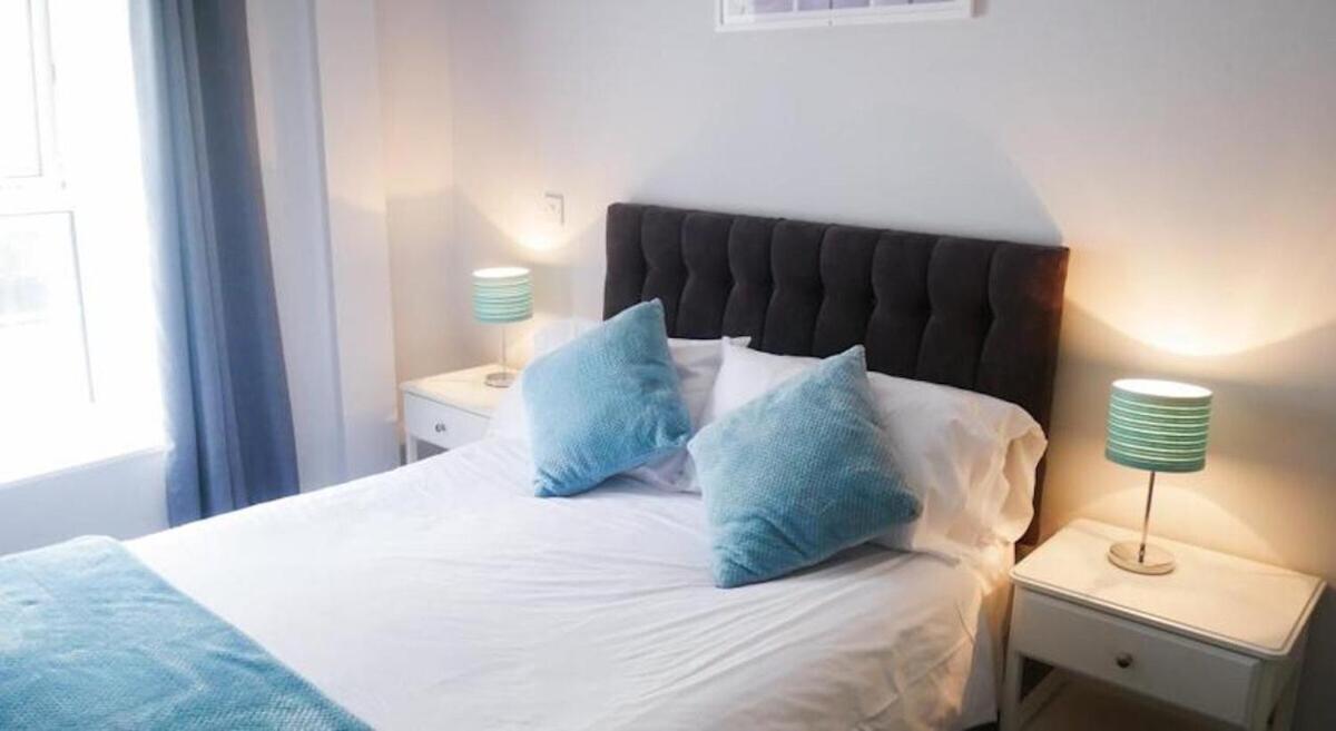 Wood Budget - Next To Mall & Metro Station - 10 Min To Center Hébergement de vacances