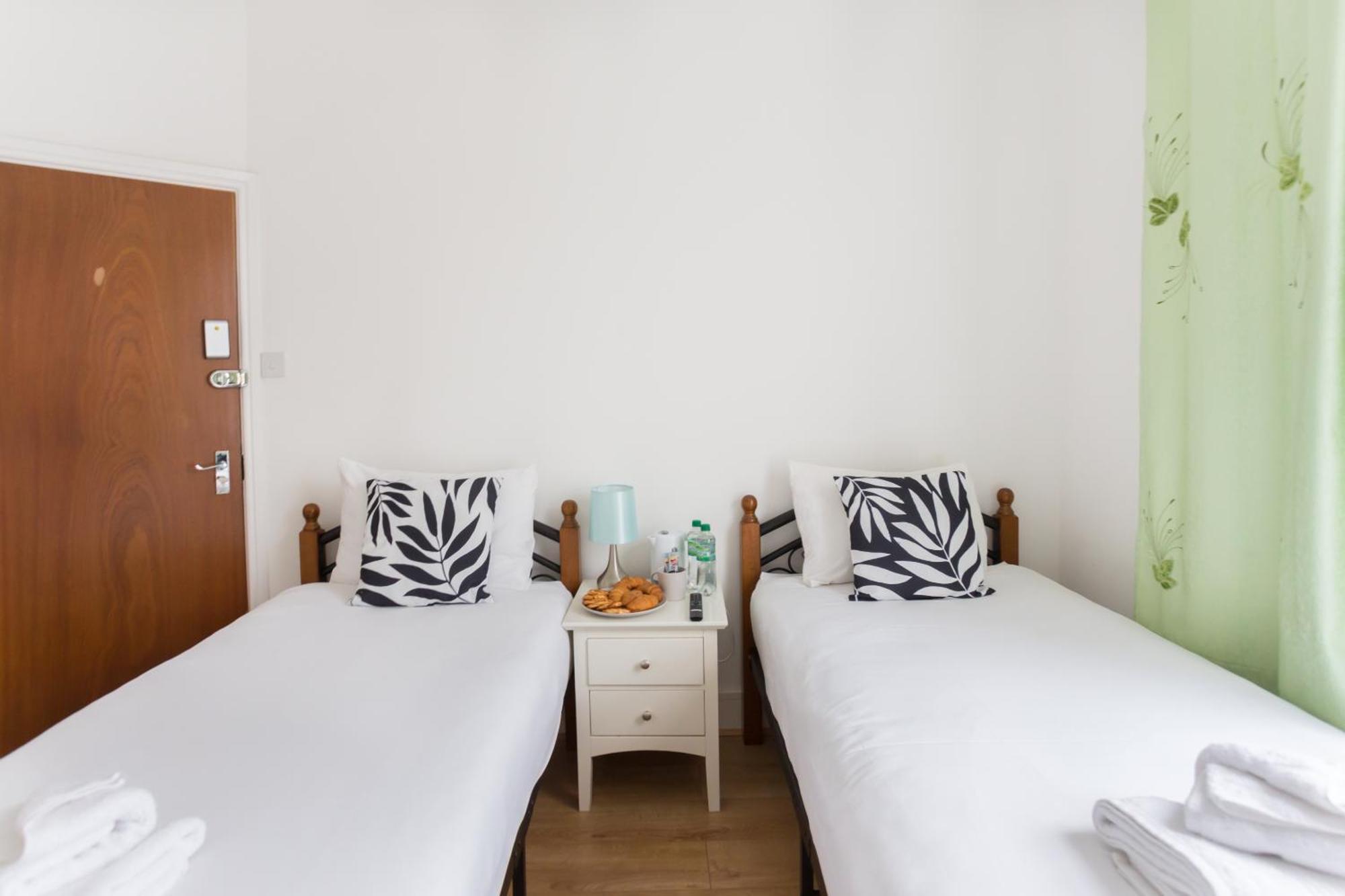 Wood Budget - Next To Mall & Metro Station - 10 Min To Center Hébergement de vacances