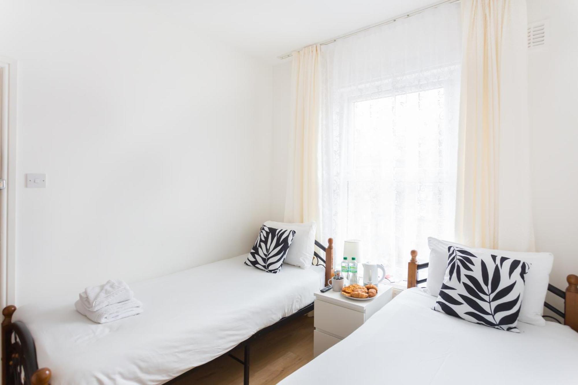Hébergement de vacances Wood Budget - Next To Mall & Metro Station - 10 Min To Center Londres