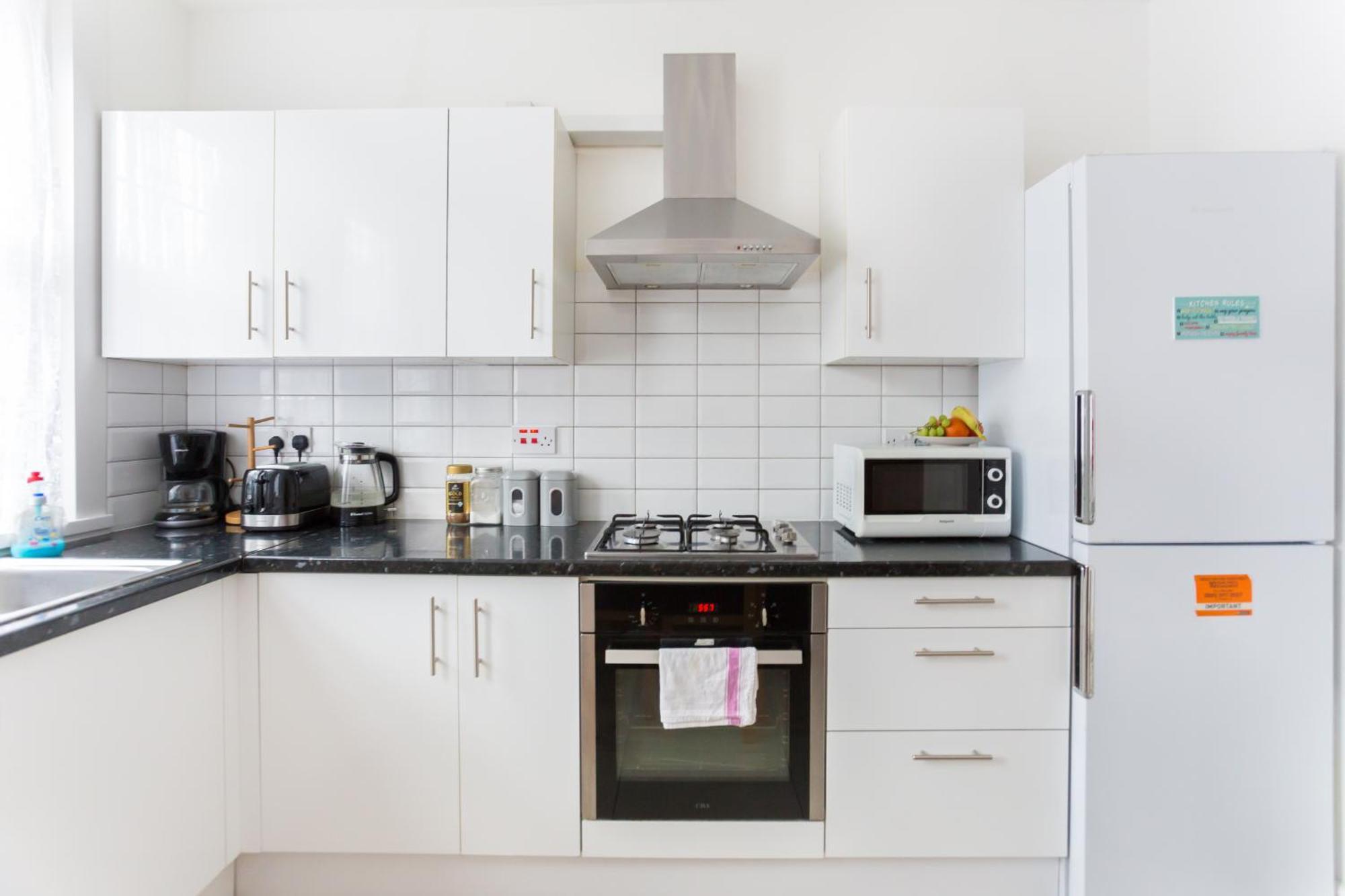Hébergement de vacances Wood Budget - Next To Mall & Metro Station - 10 Min To Center